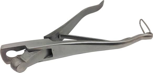 Keyhole-Shaped Ear Notcher For Piglets